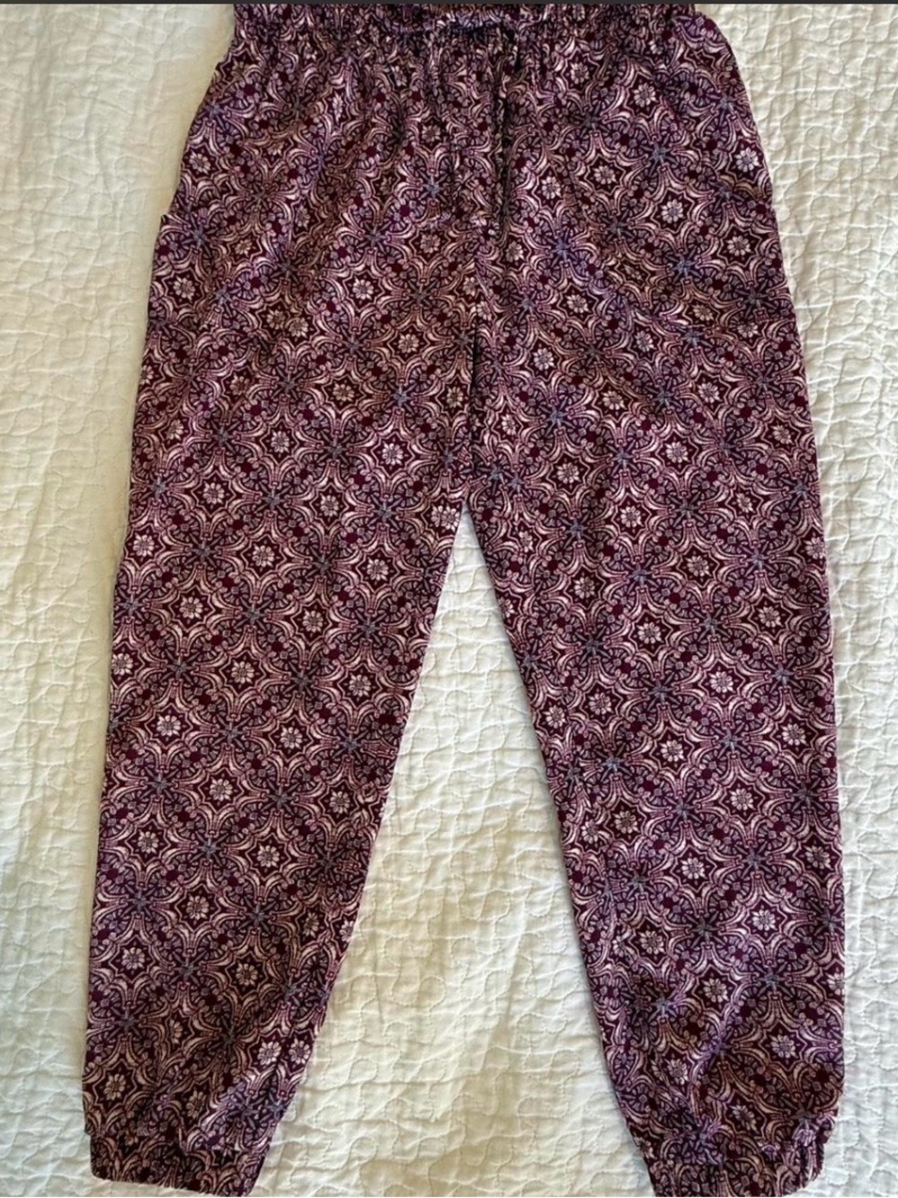 About a Girl Boho Print Jogger Pants Size Small Burgundy Paisley Elastic Waist
